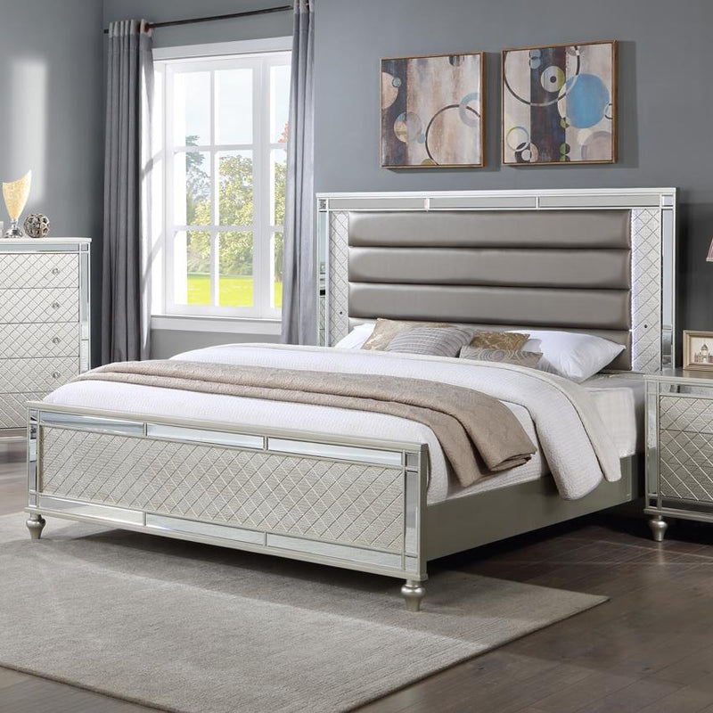  Size_Queen -- Crown Mark Cristian Upholstered Bed IMAGE 1