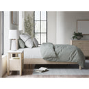  Size_Queen -- Cadmori B2615B4 Queen Upholstered Panel Bed IMAGE 10